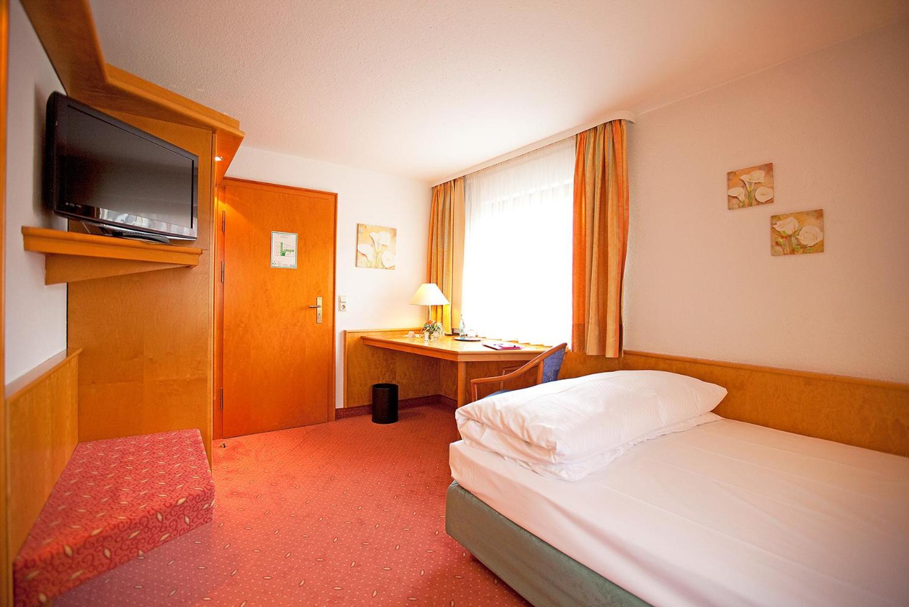 Hotel Restaurant Lamm Hebsack Remshalden Экстерьер фото
