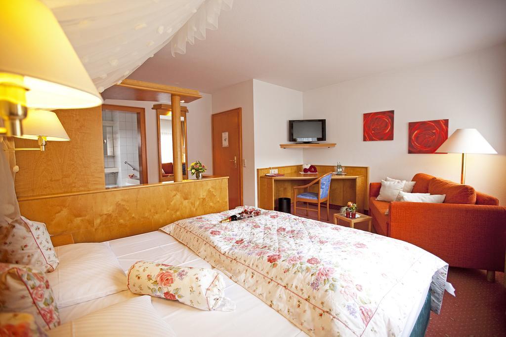 Hotel Restaurant Lamm Hebsack Remshalden Экстерьер фото